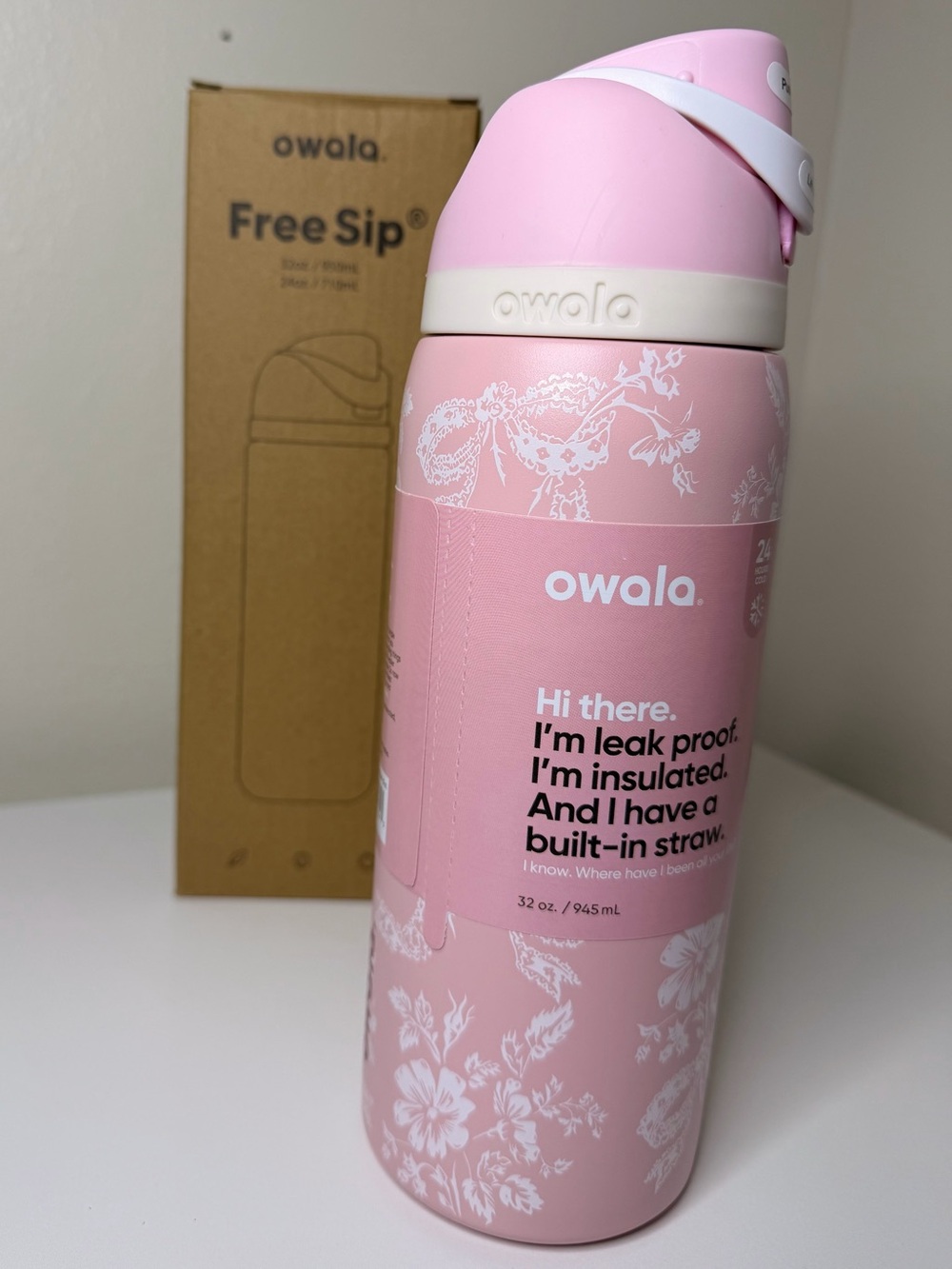 NWT Owala FreeSip 32 oz Ribbon Toile UO Exclusive Water Bottle SOLD OUT
